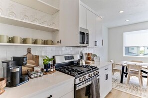 Fully equipped kitchen