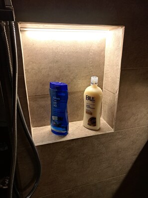 Bathroom shelf