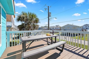 Nice place to hang with family after a long day at the beach with a glass of wine.