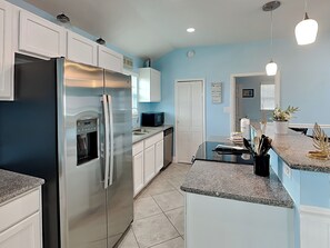 Full Size Kitchen