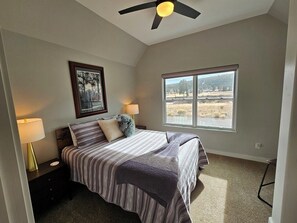 Bedroom 2 - Queen Size Bed