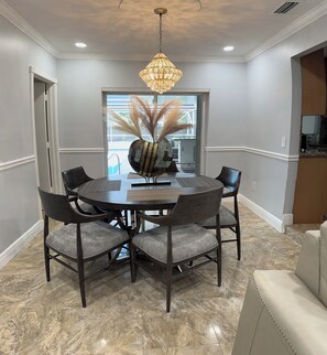 Dining Room (1)