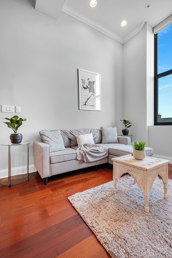 Welcome to Northern Liberties! Enjoy a stylish and spacious studio apartment filled with amenities. This apartment features a rooftop pool, a fitness center, an in-unit washer and dryer, motorized shades, and plenty of comforts. Reliable Wi-Fi is also included.