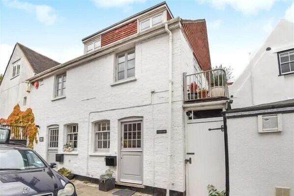 Newgate Cottage