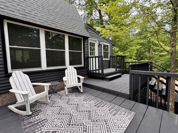 Outdoor deck