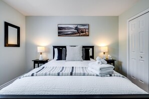 Queen Bedroom 1