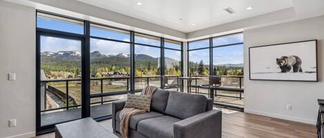 Breathtaking views of Whitefish Mountain and surrounding ranges