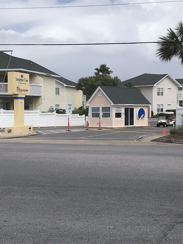 Entrance to Sandpiper Cove