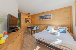 Living and dining room