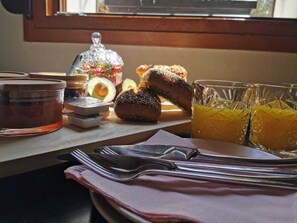 Breakfast meal