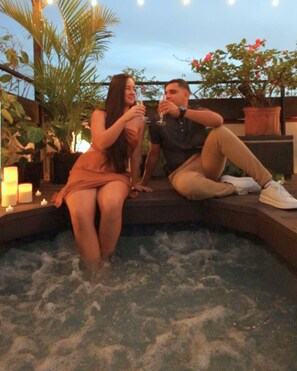 Romantic afternoon? Enjoy the rooftop area with your special one 