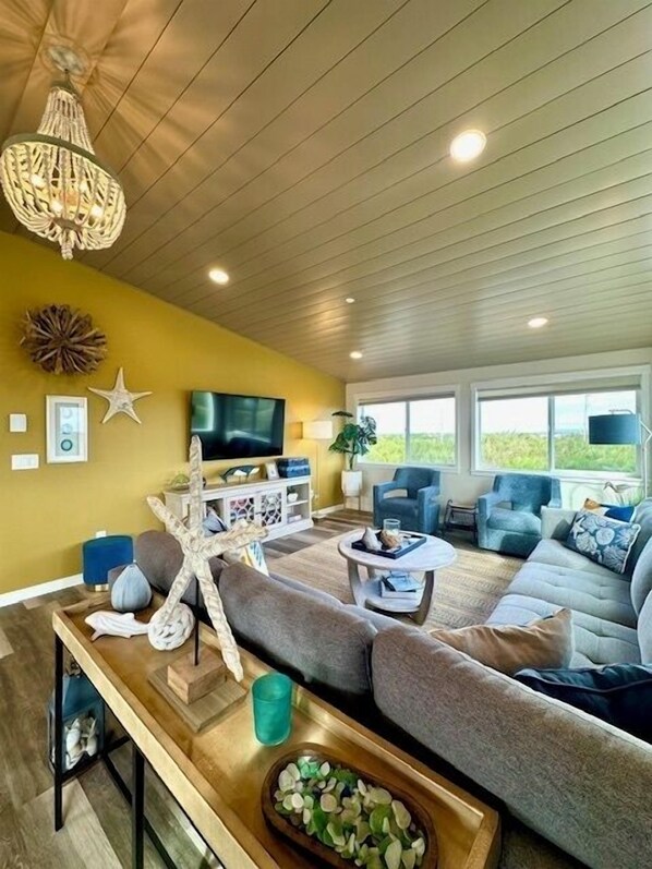 Open space to lounge and watch TV, play a game and enjoy the view.
