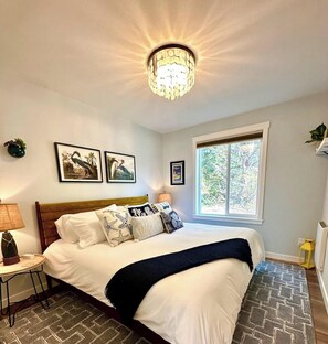 Experience the ultimate in comfort with a luxurious king bed, where you can unwind and rejuvenate. Enjoy your favorite shows on a sleek smart TV, and there's no shortage of storage with generous closet space to keep everything 