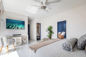 PRINCIPAL BEDROOM KING SIZE