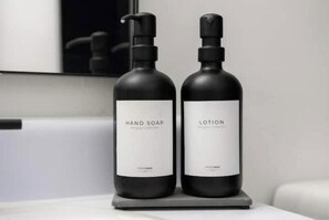 Bathroom amenities