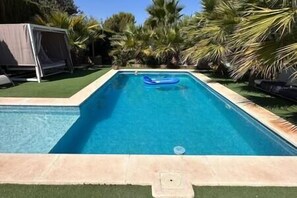 POOL (2)