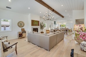 Living Room + King Sleeper