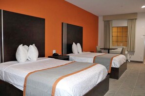2 Queen beds