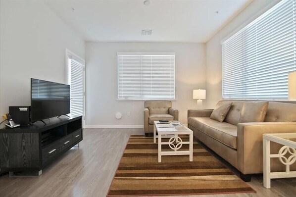 Carmel Valley San Diego San Diego 1 Bedroom Living Room