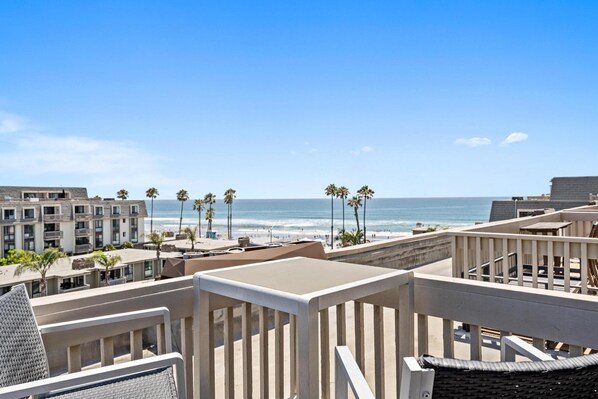 C302 - Surfside Sanctuary