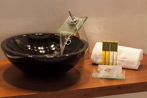 Bathroom amenities