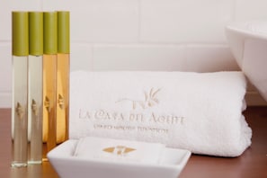 Bathroom amenities