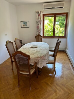 Esszimmer 1