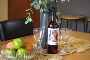 Guests receive a complimentary bottle of wine on arrival—a warm and thoughtful gesture to kick off the getaway.