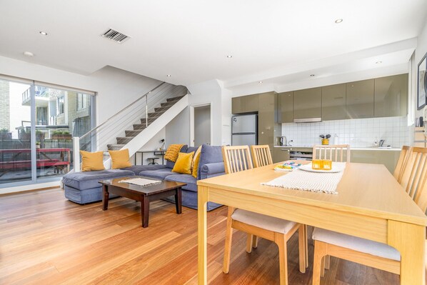 Living Area/Dining Area/Kitchen