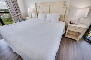 Main Bedroom with King, Beautifully Decorated