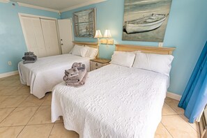 Main Bedroom with View of Ocean🌊☀️