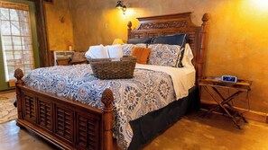 Bedroom - Queen Bed