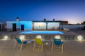 Villa for rent in Elche, Alicante