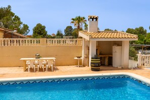Holiday villa with pool in Murcia