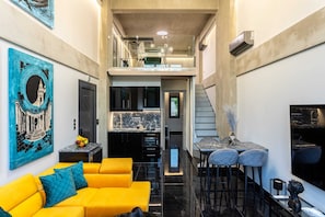 Notes of the interior