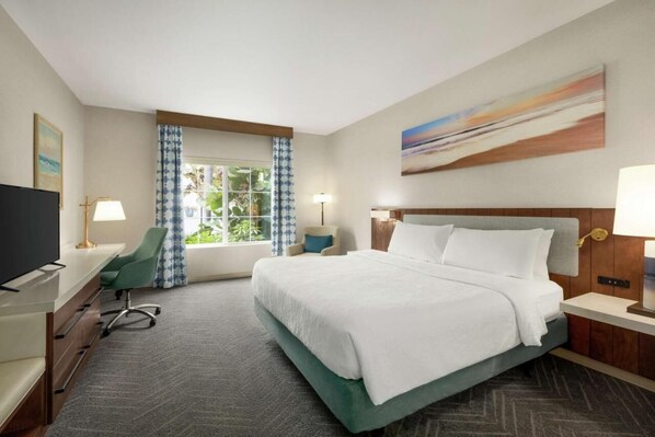 Comfortable Unit with King size bed