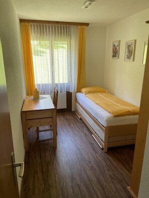 Picture 3