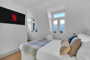 Double bed bedroom