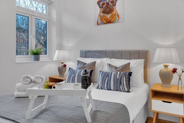 Double bed bedroom