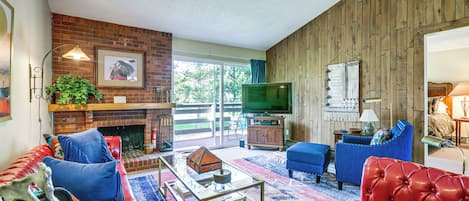 Carbondale Vacation Rental | 3BR | 2BA | 1,248 Sq Ft | Stairs Required