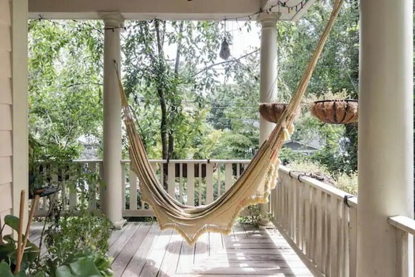 hammock on the front poch