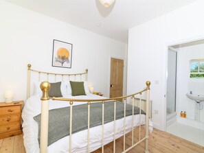 Master Bedroom with Ensuite Shower room 