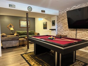 Spielezimmer