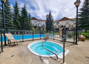 Access to the seasonal outdoor pool & hot tub included (open May-Sept long)