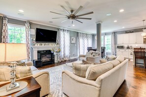 Living Room | 3-Story House | Central Heating & A/C | In-Unit Laundry