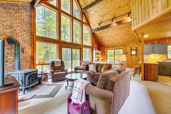 Ludlow Vacation Rental | 3BR | 3BA | Stairs Required | 2,300 Sq Ft