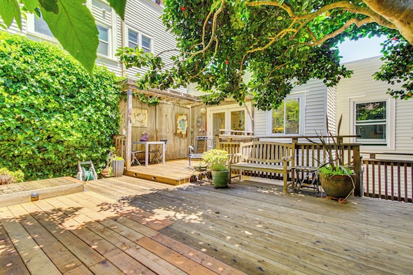 San Francisco Vacation Rental | 3BR | 1BA | 1,800 Sq Ft | Stairs Required