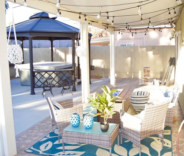 Outdoor dining