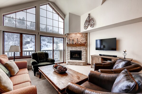 The bright and beautiful 4 Bedroom condo features modern furnishings and full access to resort amenities