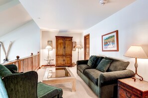 The bright and beautiful 4 Bedroom condo features modern furnishings and full access to resort amenities
